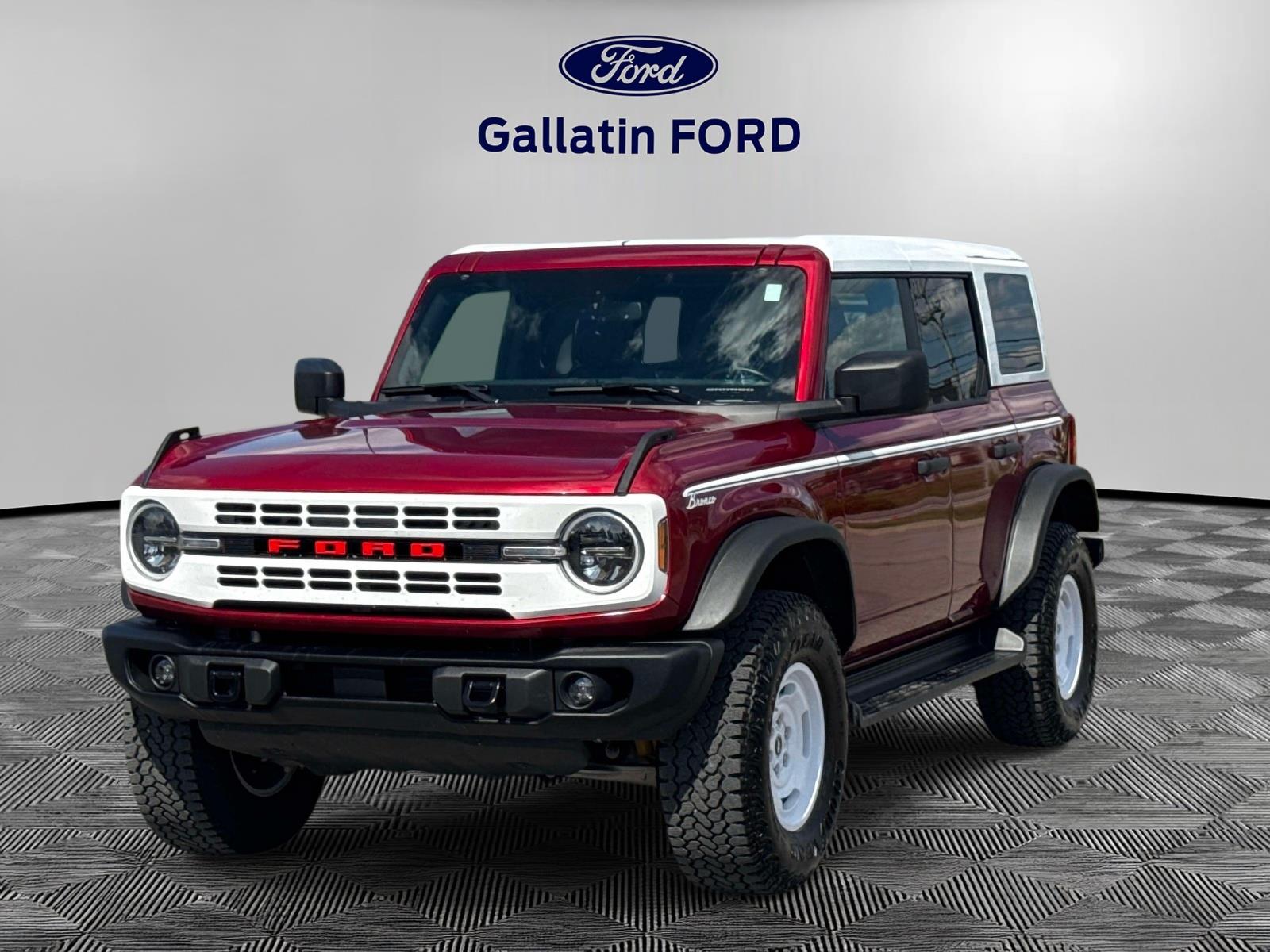 Ruby Red Metallic Tinted Clearcoat 2026 Ford Bronco SUV / Crossover Four-Wheel Drive 7-Speed Manual