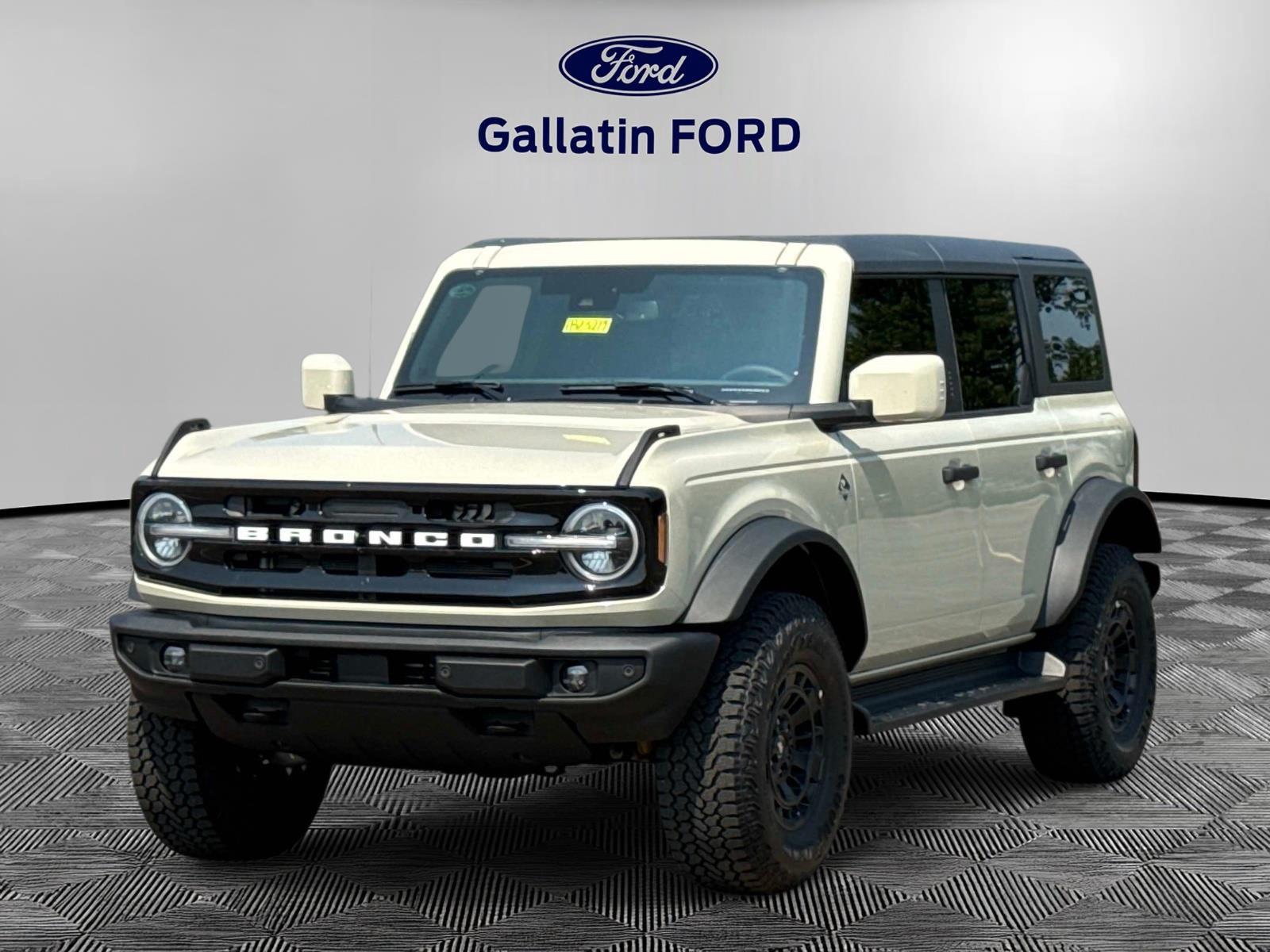 Desert Sand 2026 Ford Bronco SUV / Crossover Four-Wheel Drive Automatic