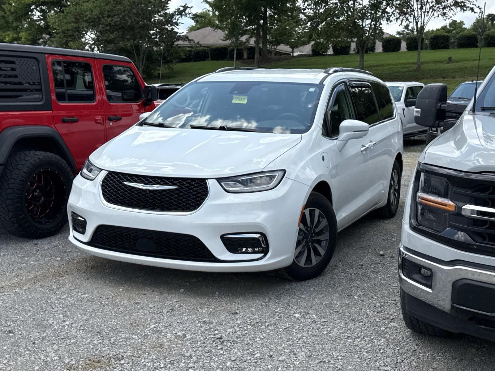 2021 Chrysler Pacifica Hybrid Touring L FWD