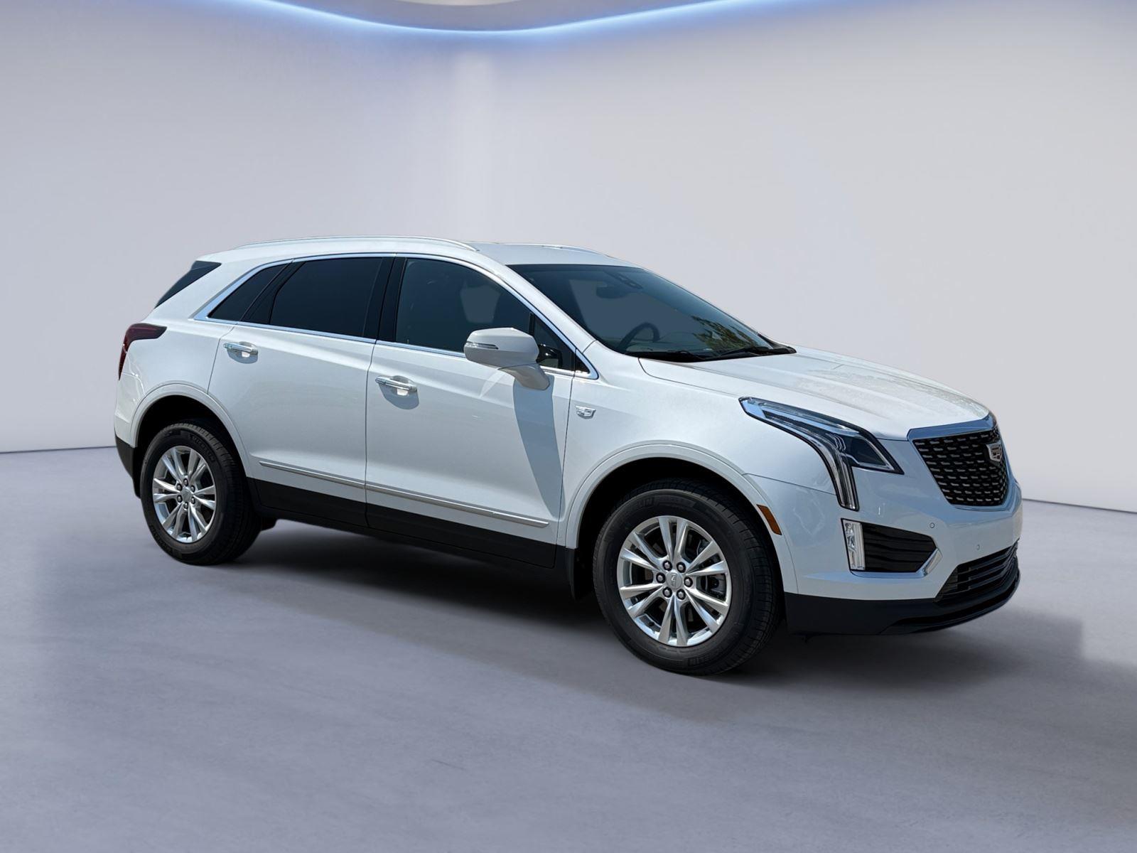Crystal White Tricoat 2025 Cadillac XT5 Luxury AWD SUV / Crossover Four-Wheel Drive 9-Speed Automatic