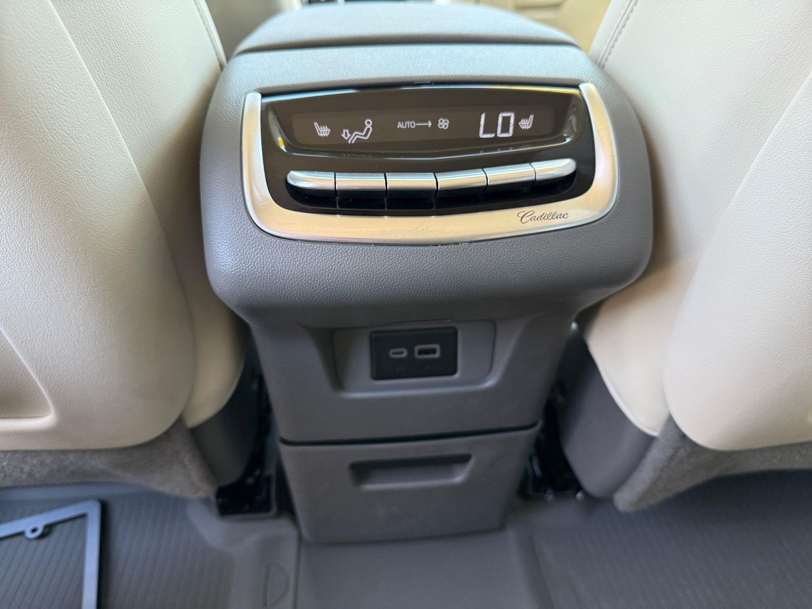 2024 Cadillac XT6 Premium Luxury - Photo 20