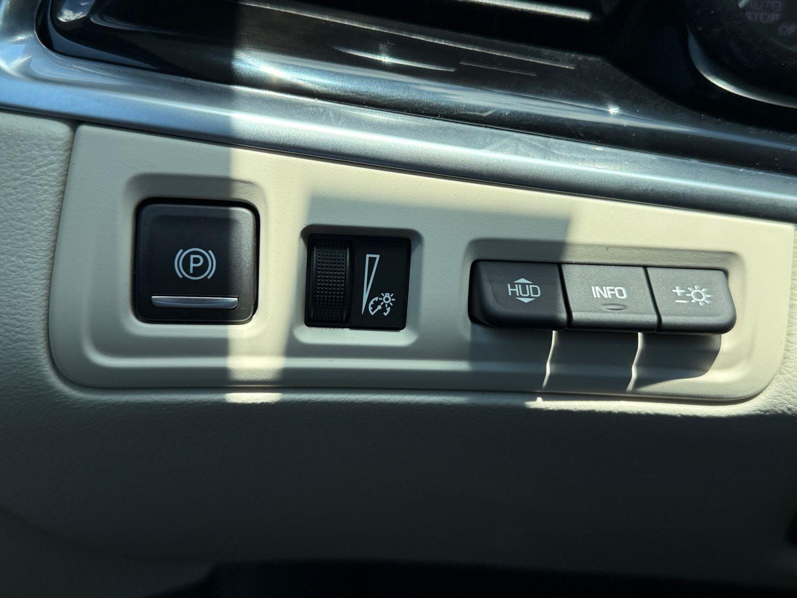 2024 Cadillac XT6 Premium Luxury - Photo 25