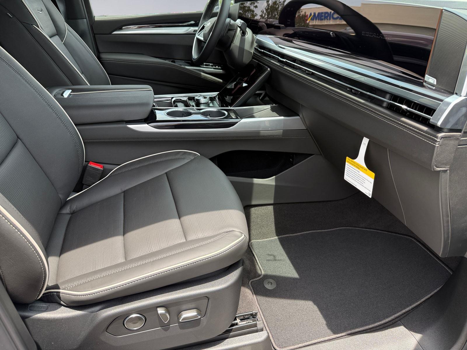 2026 Cadillac Escalade Sport - Photo 13