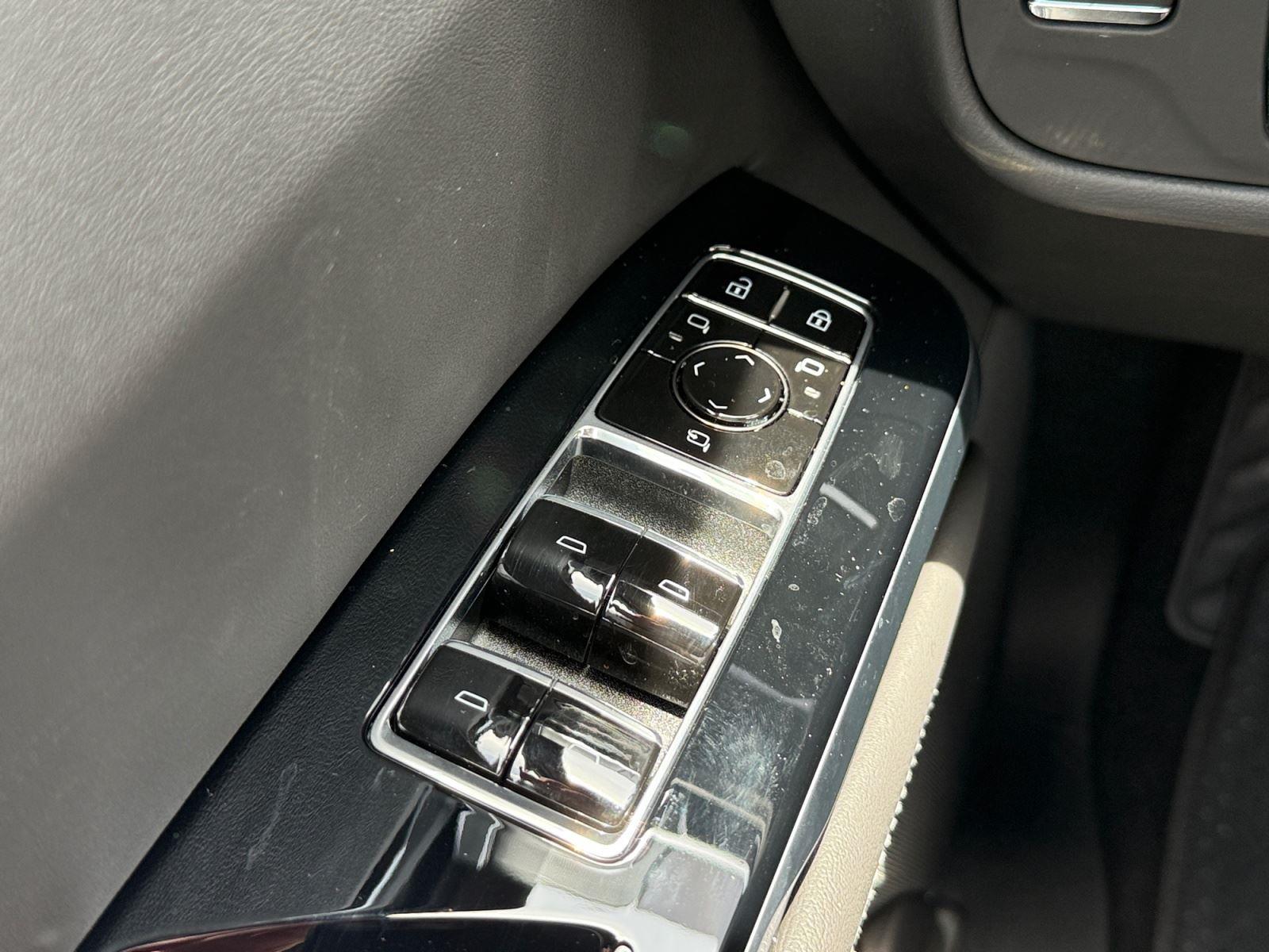 2026 Cadillac Escalade Sport - Photo 18