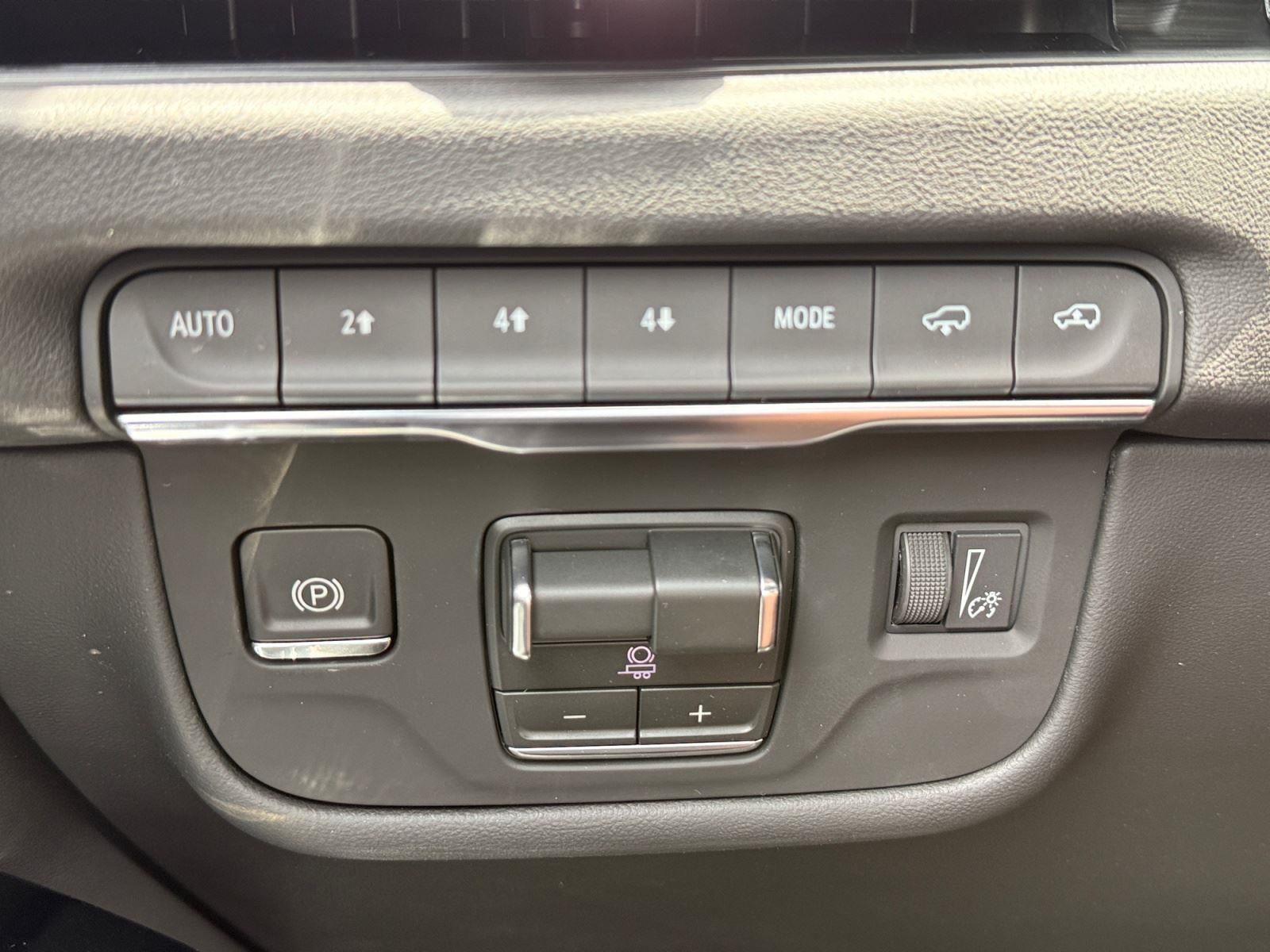 2026 Cadillac Escalade Sport - Photo 19