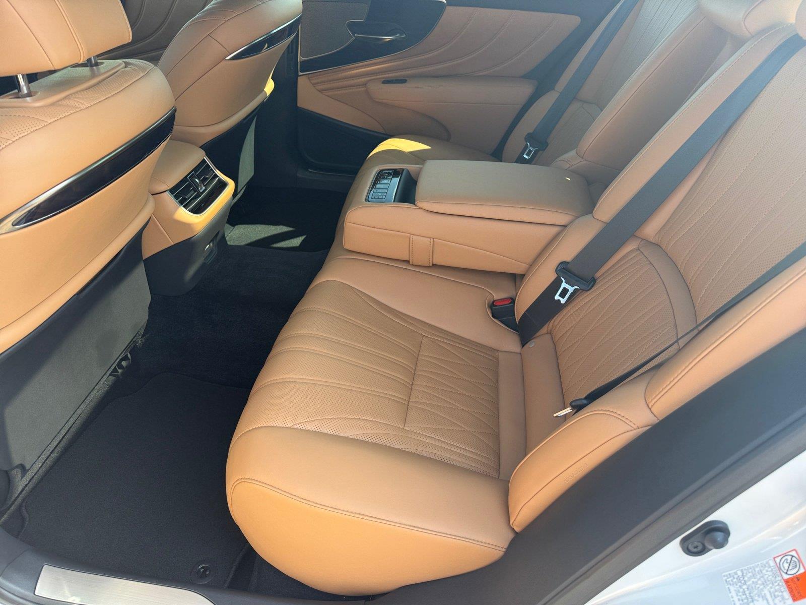 2024 Lexus LS Base - Photo 15
