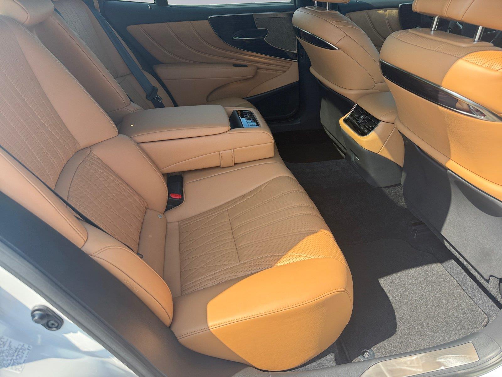 2024 Lexus LS Base - Photo 18