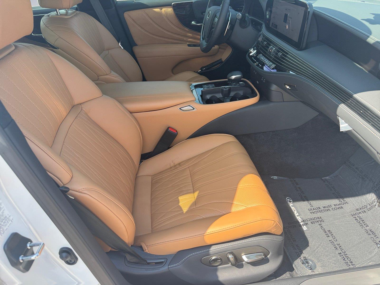 2024 Lexus LS Base - Photo 19