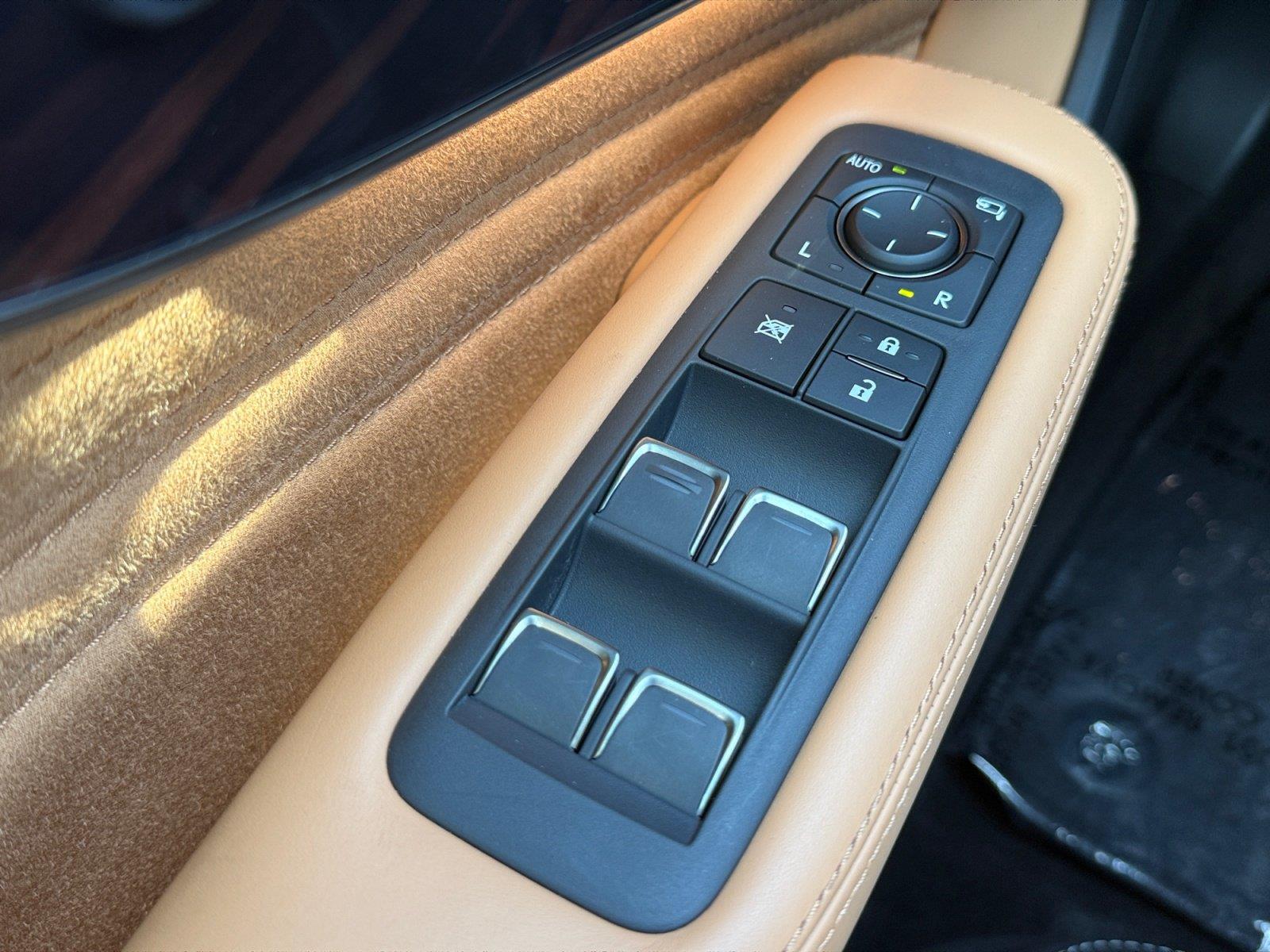2024 Lexus LS Base - Photo 24