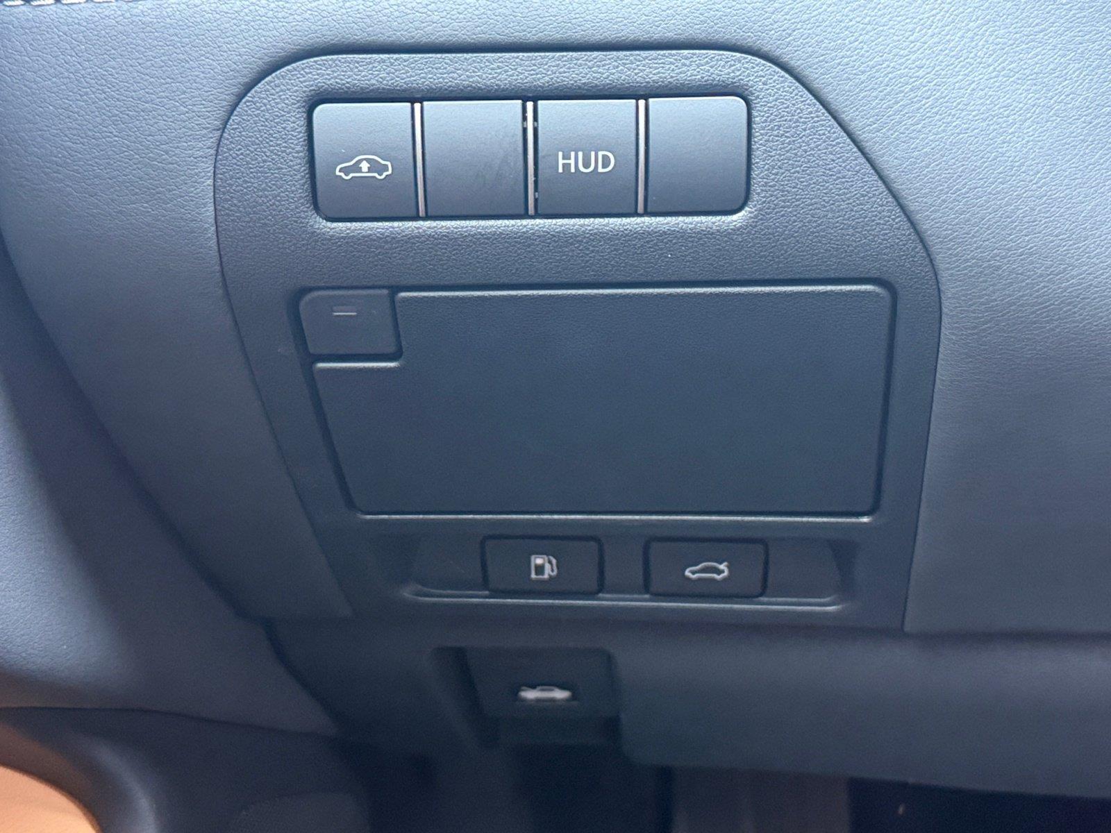2024 Lexus LS Base - Photo 25
