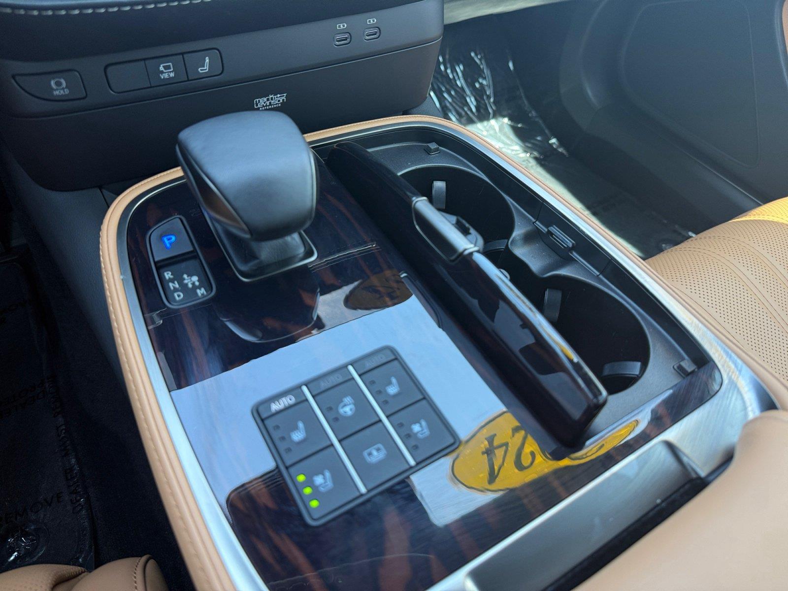 2024 Lexus LS Base - Photo 33