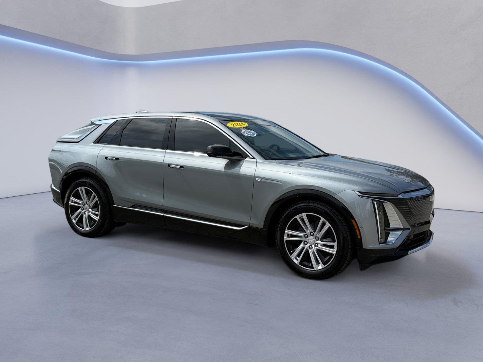 2024 CADILLAC LYRIQ Luxury 2