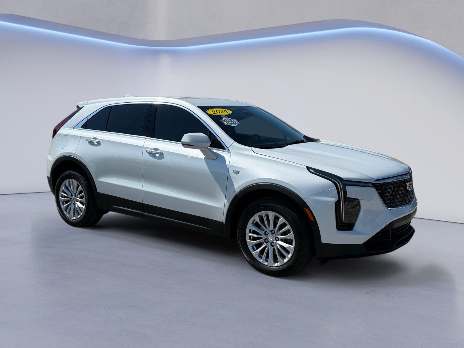 2024 CADILLAC XT4 Luxury