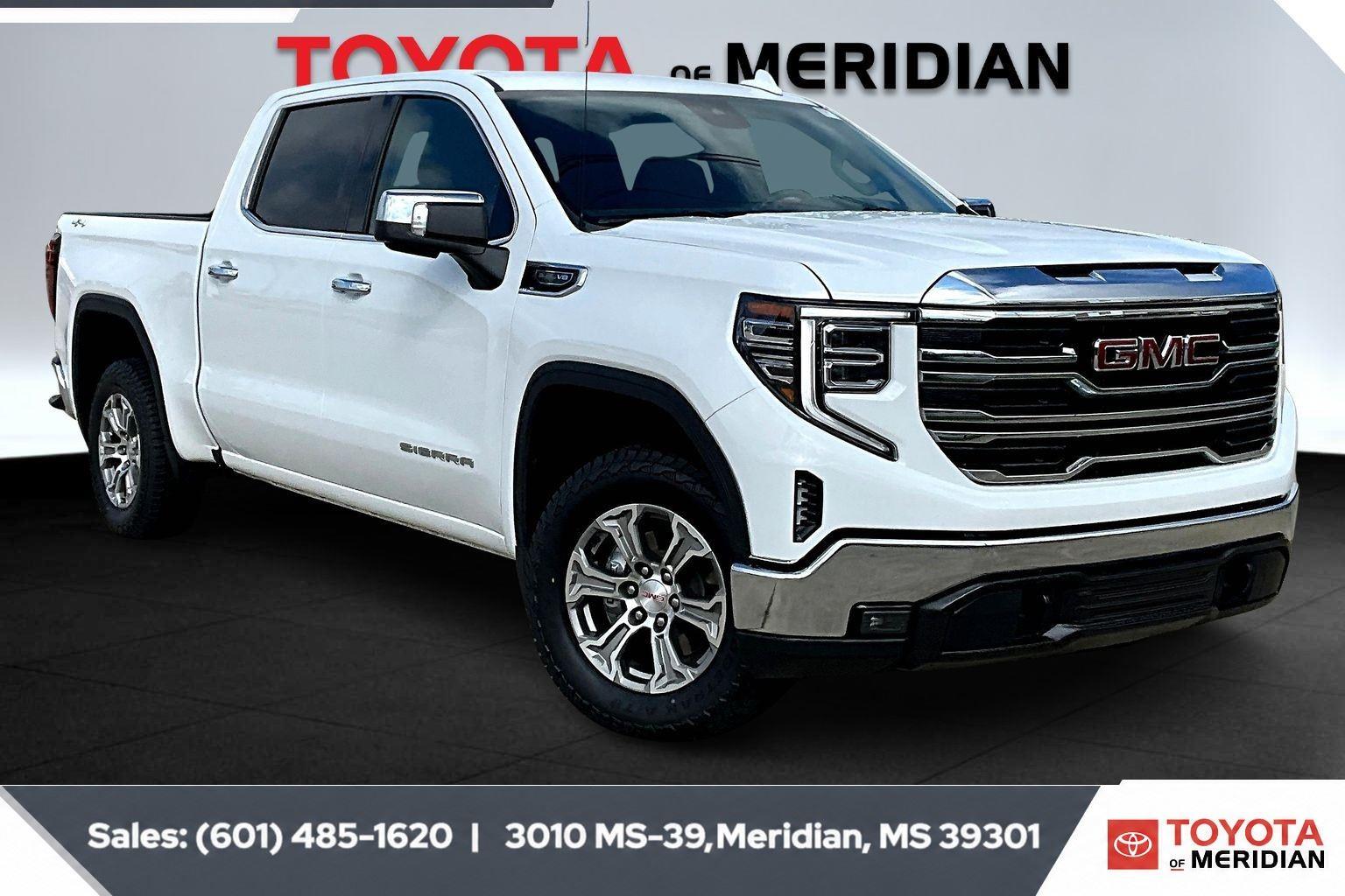 Summit White 2024 GMC Sierra 1500 SLT Crew Cab 4WD Pickup Truck Four-Wheel Drive Automatic