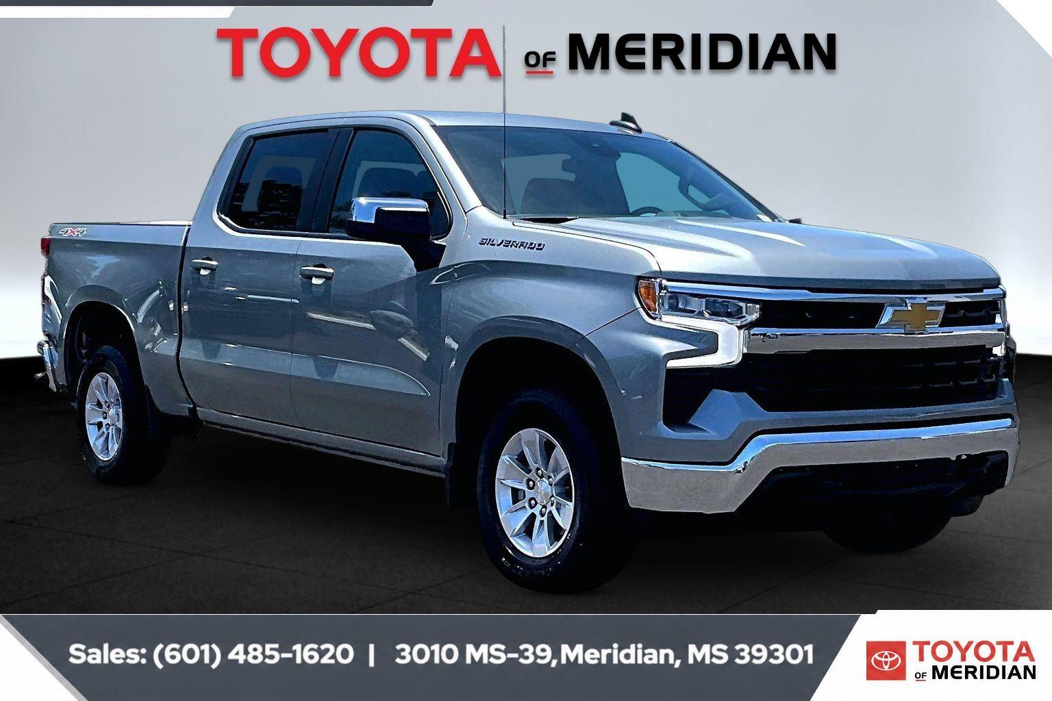 Sterling Gray Metallic 2026 Chevrolet Silverado 1500 LT Crew Cab 4WD Pickup Truck Four-Wheel Drive Automatic
