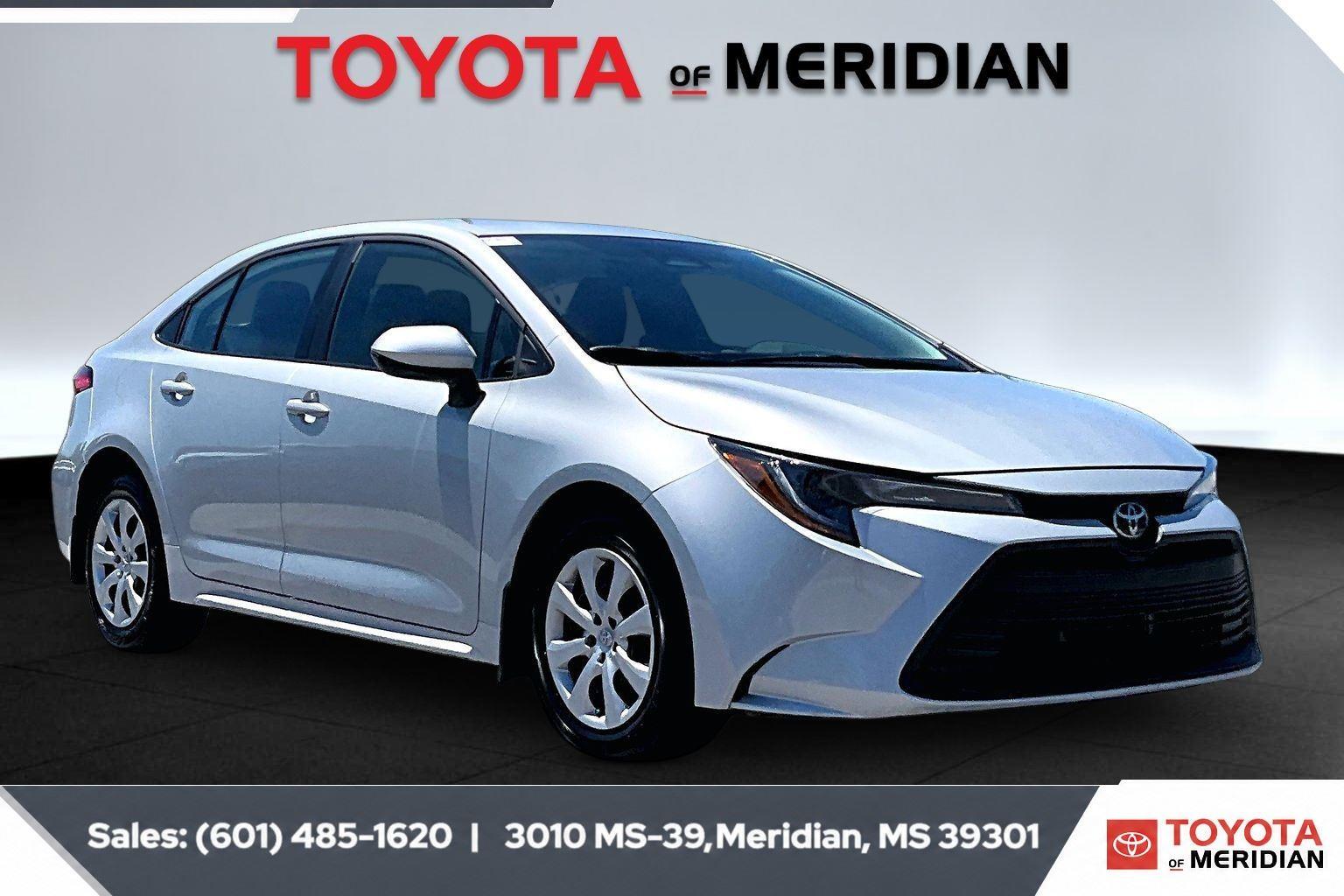 Classic Silver Metallic 2026 Toyota Corolla LE FWD Sedan Front-Wheel Drive Continuously Variable Transmission