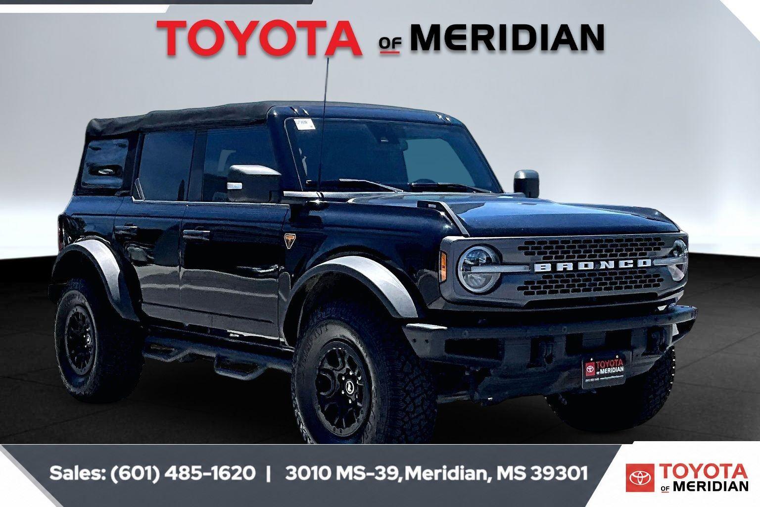 Shadow Black 2022 Ford Bronco SUV / Crossover Four-Wheel Drive 7-Speed Manual