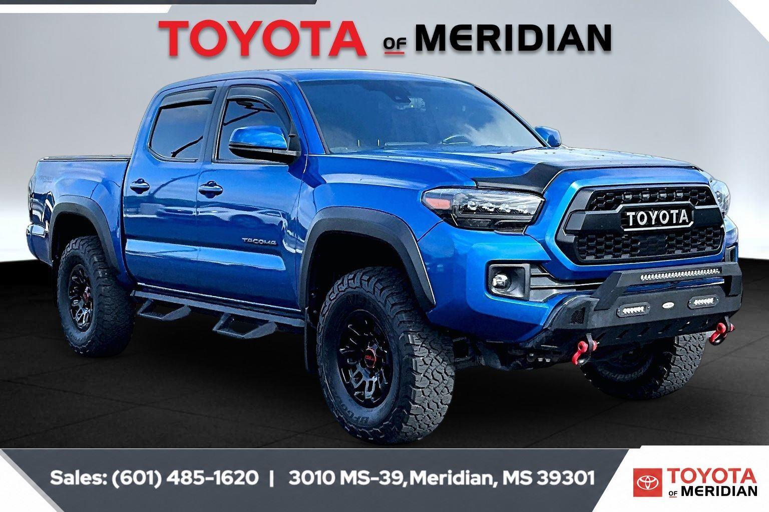 Blazing Blue Pearl 2018 Toyota Tacoma Pickup Truck Four-Wheel Drive 6-Speed Automatic