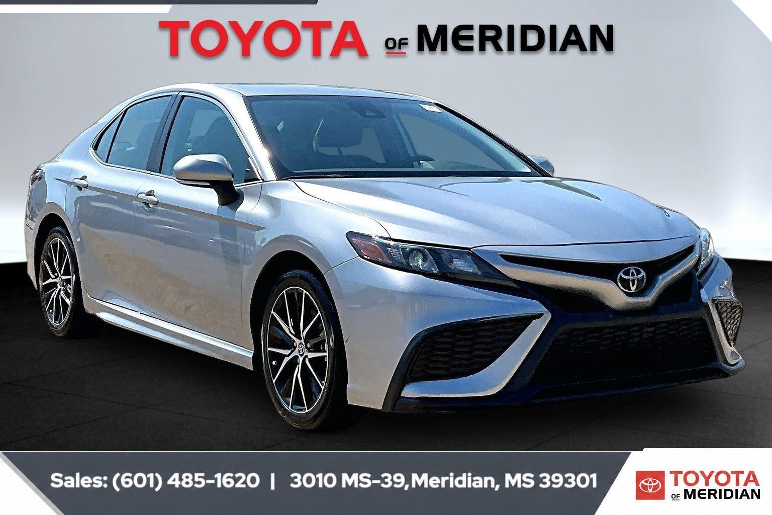 Celestial Silver Metallic 2024 Toyota Camry Sedan Front-Wheel Drive 8-Speed Automatic