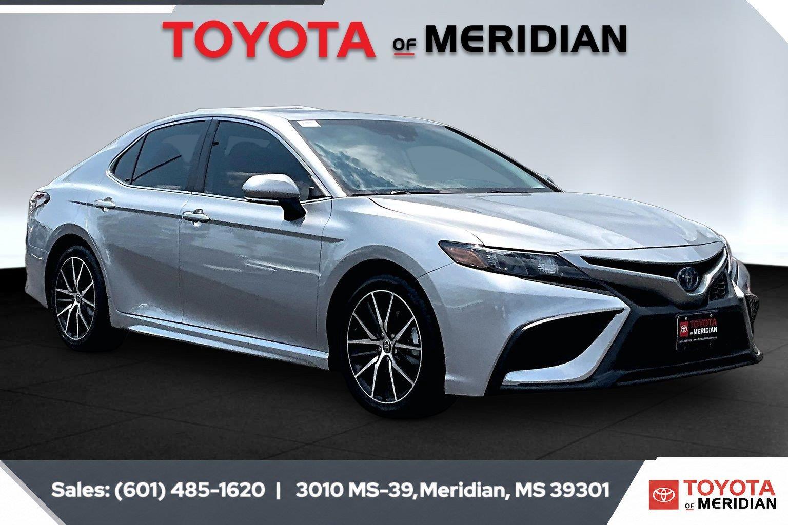 Celestial Silver Metallic 2023 Toyota Camry Hybrid Sedan Front-Wheel Drive Continuously Variable Transmission