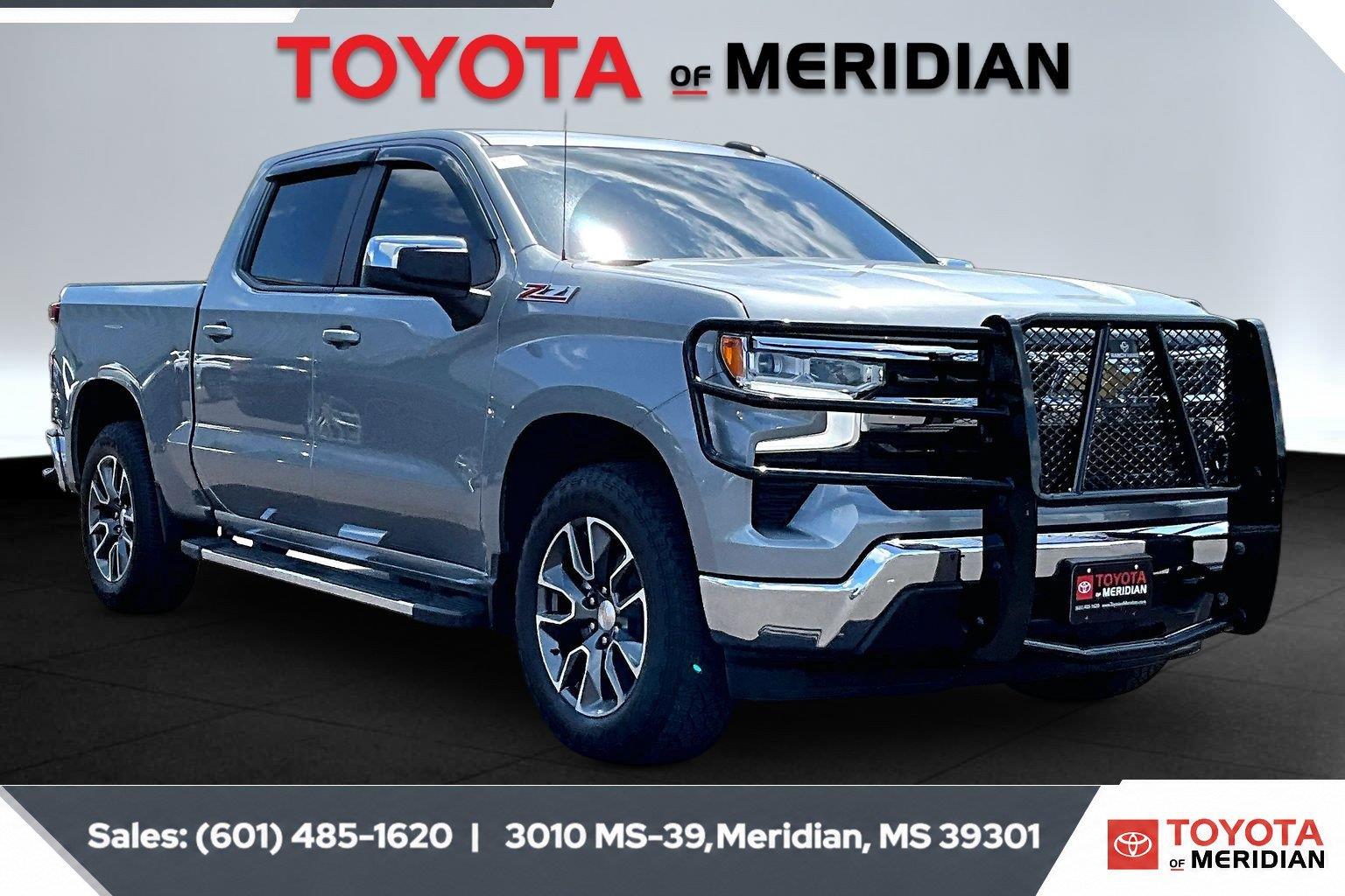 Sterling Gray Metallic 2024 Chevrolet Silverado 1500 Pickup Truck Four-Wheel Drive Automatic