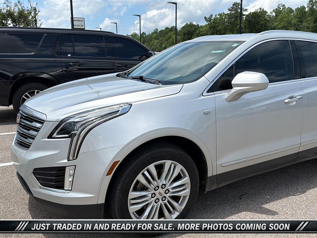 Radiant Silver Metallic 2019 Cadillac XT5 Premium Luxury FWD SUV / Crossover Front-Wheel Drive 8-Speed Automatic
