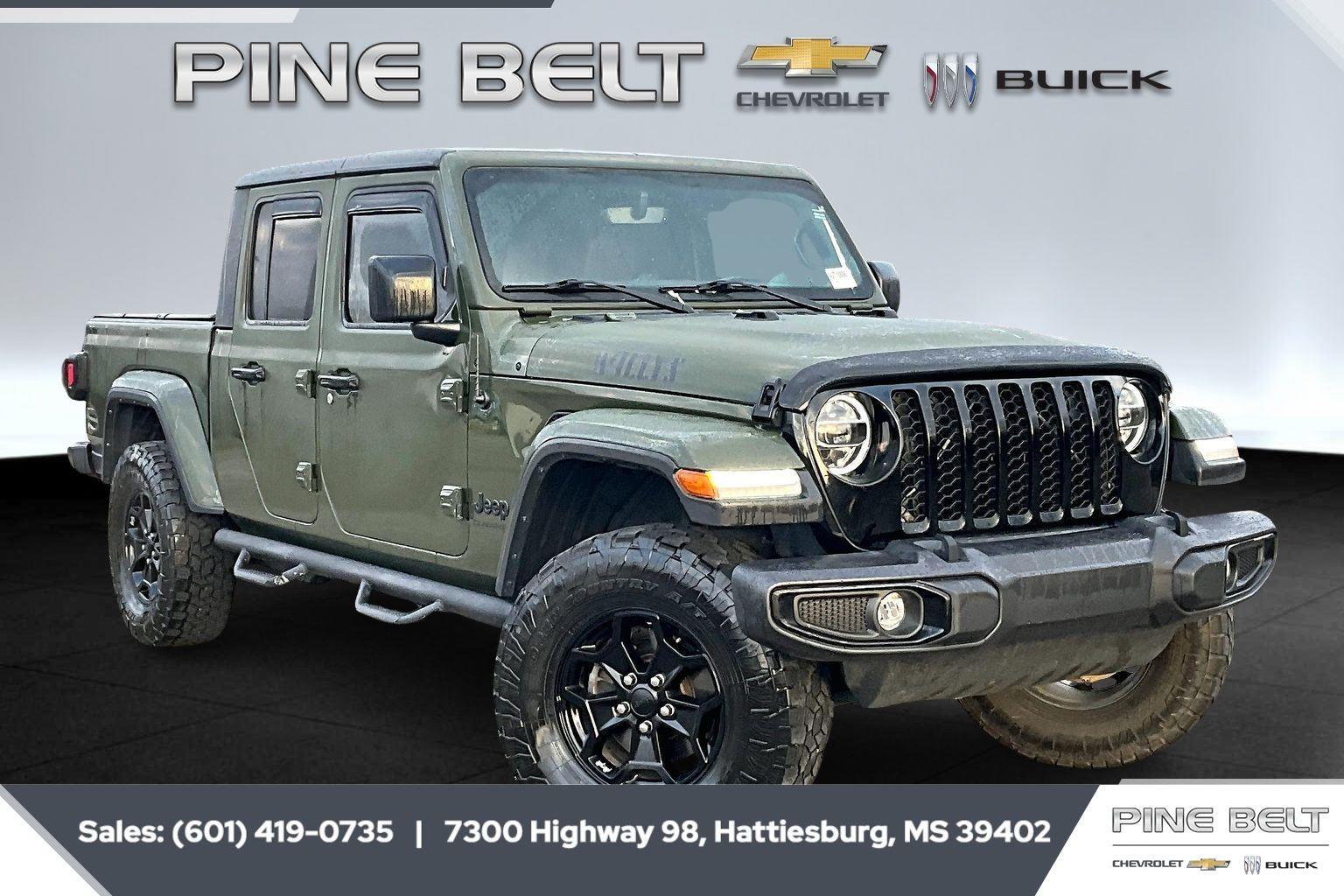 Sarge Green Clearcoat 2022 Jeep Gladiator Willys Crew Cab 4WD Pickup Truck Four-Wheel Drive 8-Speed Automatic