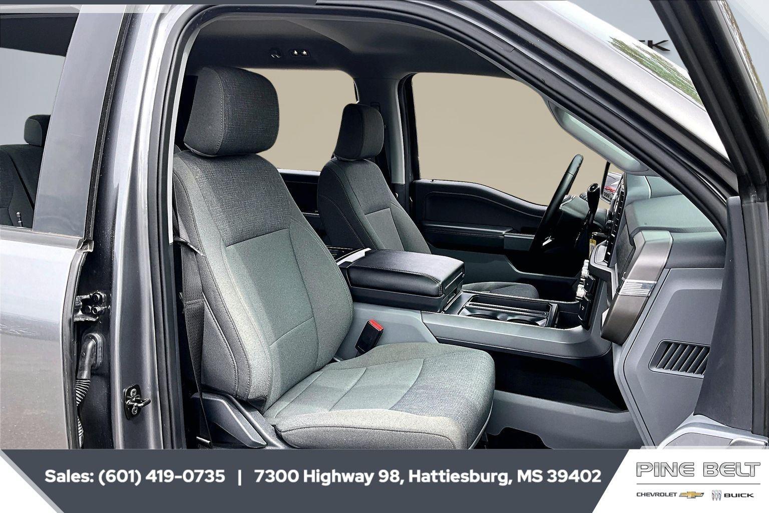 View vehicle photo 7