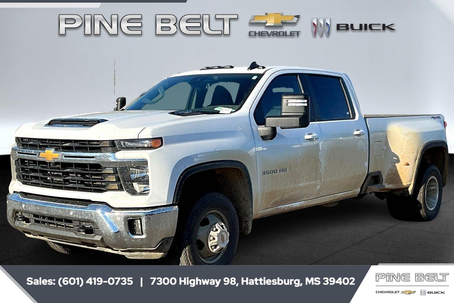 Summit White 2025 Chevrolet Silverado 3500HD LT Crew Cab 4WD Pickup Truck Four-Wheel Drive Automatic