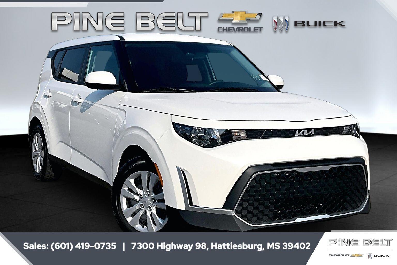 Snow White Pearl 2024 Kia Soul SUV / Crossover Front-Wheel Drive Continuously Variable Transmission