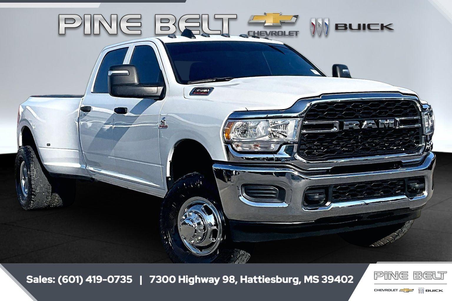 Bright White Clearcoat 2023 RAM 3500 Pickup Truck Four-Wheel Drive 6-Speed Automatic