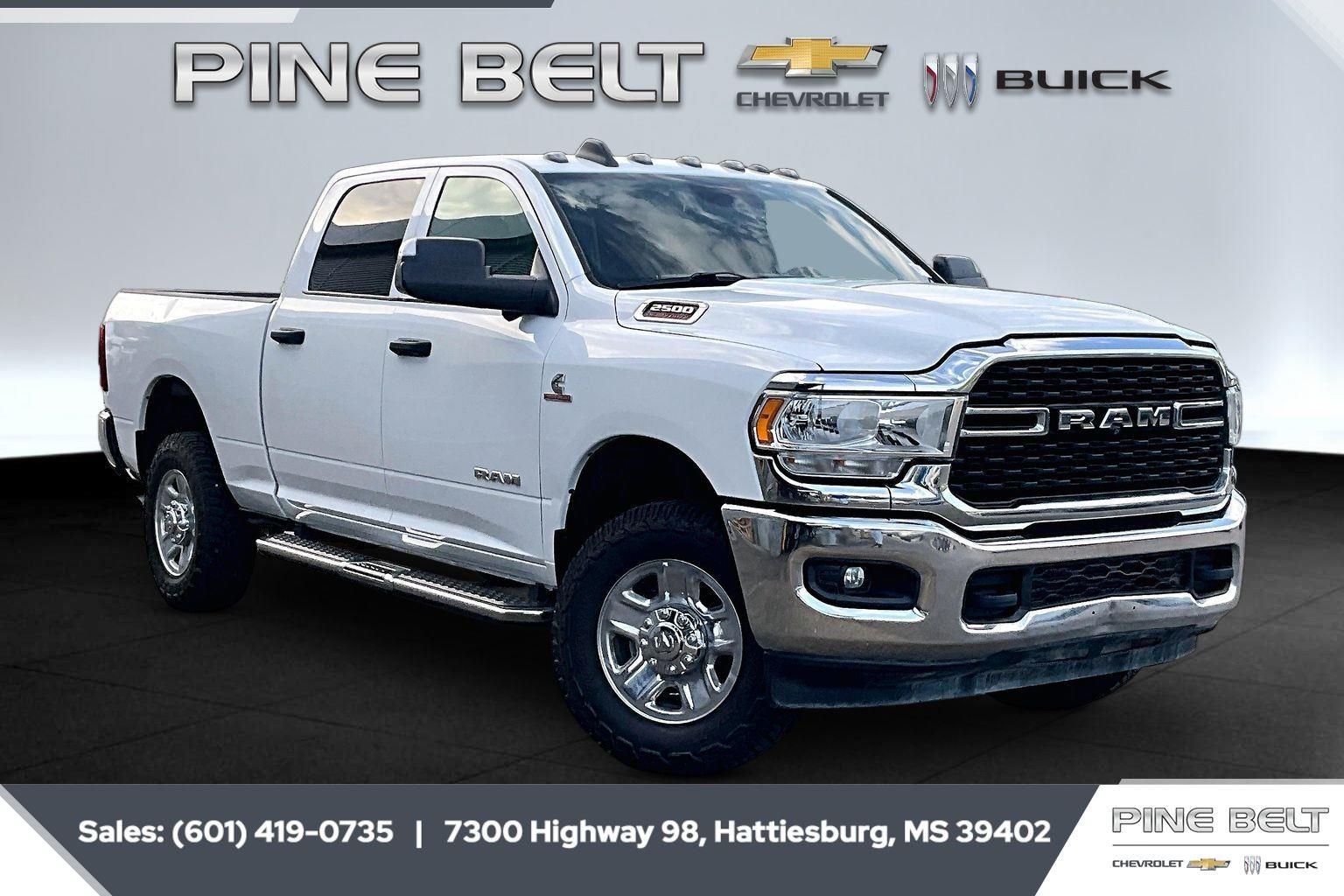 Bright White Clearcoat 2022 RAM 2500 Pickup Truck Four-Wheel Drive 6-Speed Automatic