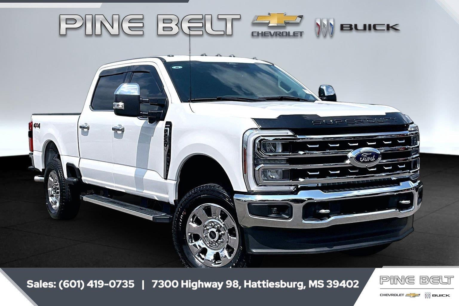 Star White Metallic Tri-Coat 2024 Ford F-250 Super Duty Pickup Truck Four-Wheel Drive Automatic