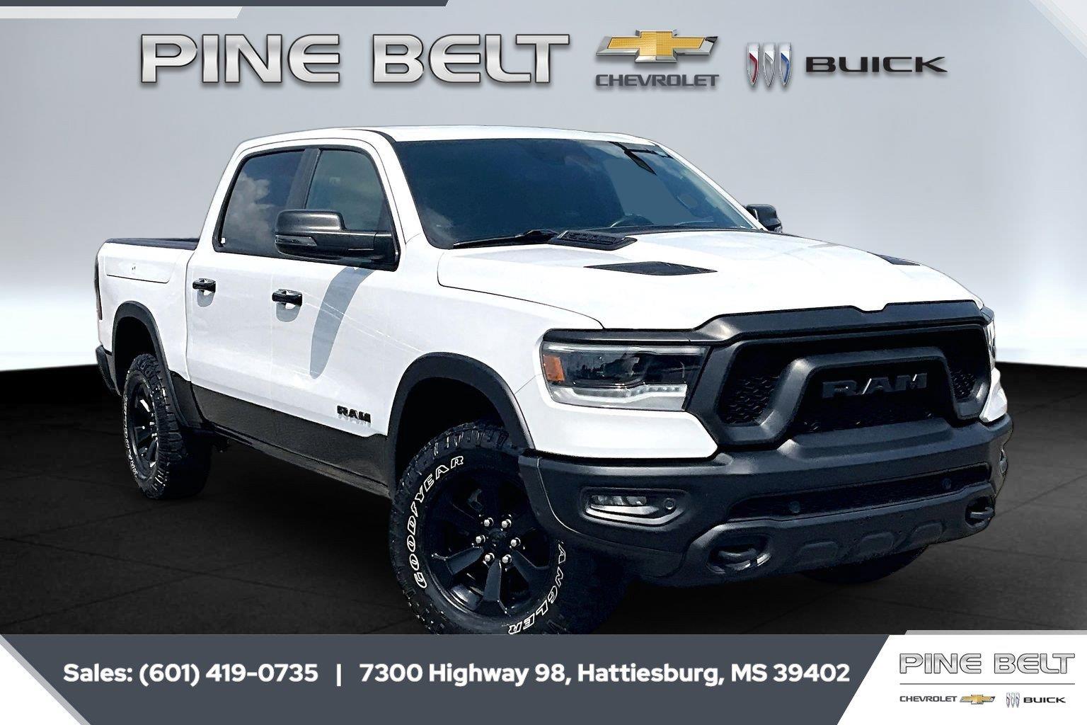 Bright White Clearcoat 2023 RAM 1500 Pickup Truck Four-Wheel Drive 8-Speed Automatic