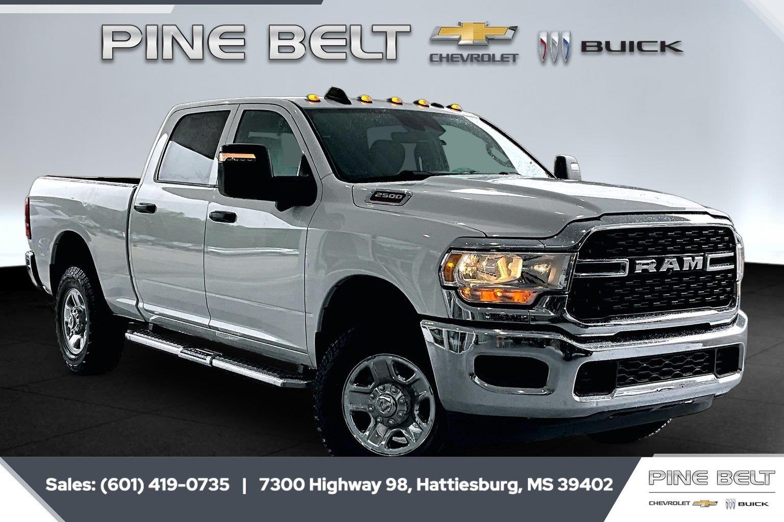 2023 RAM 2500 Blanco (Bright White Clearcoat) Camioneta Todo terreno 8 velocidades Automática