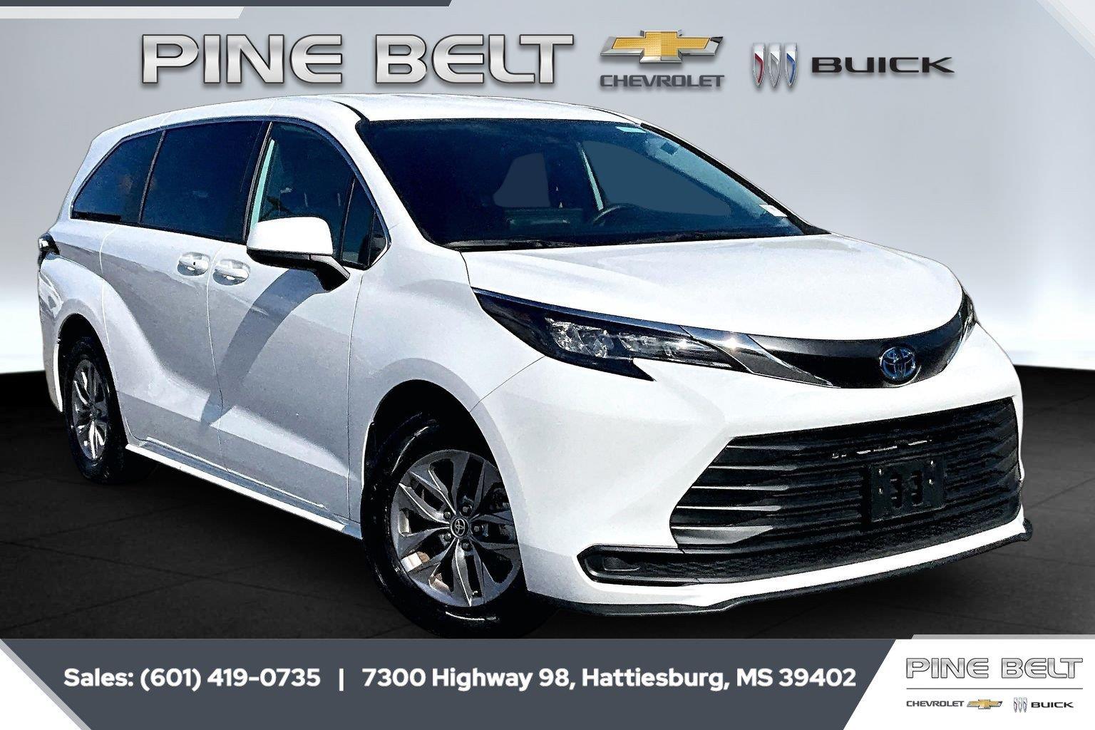 Ice Cap 2025 Toyota Sienna Minivan Front-Wheel Drive Continuously Variable Transmission