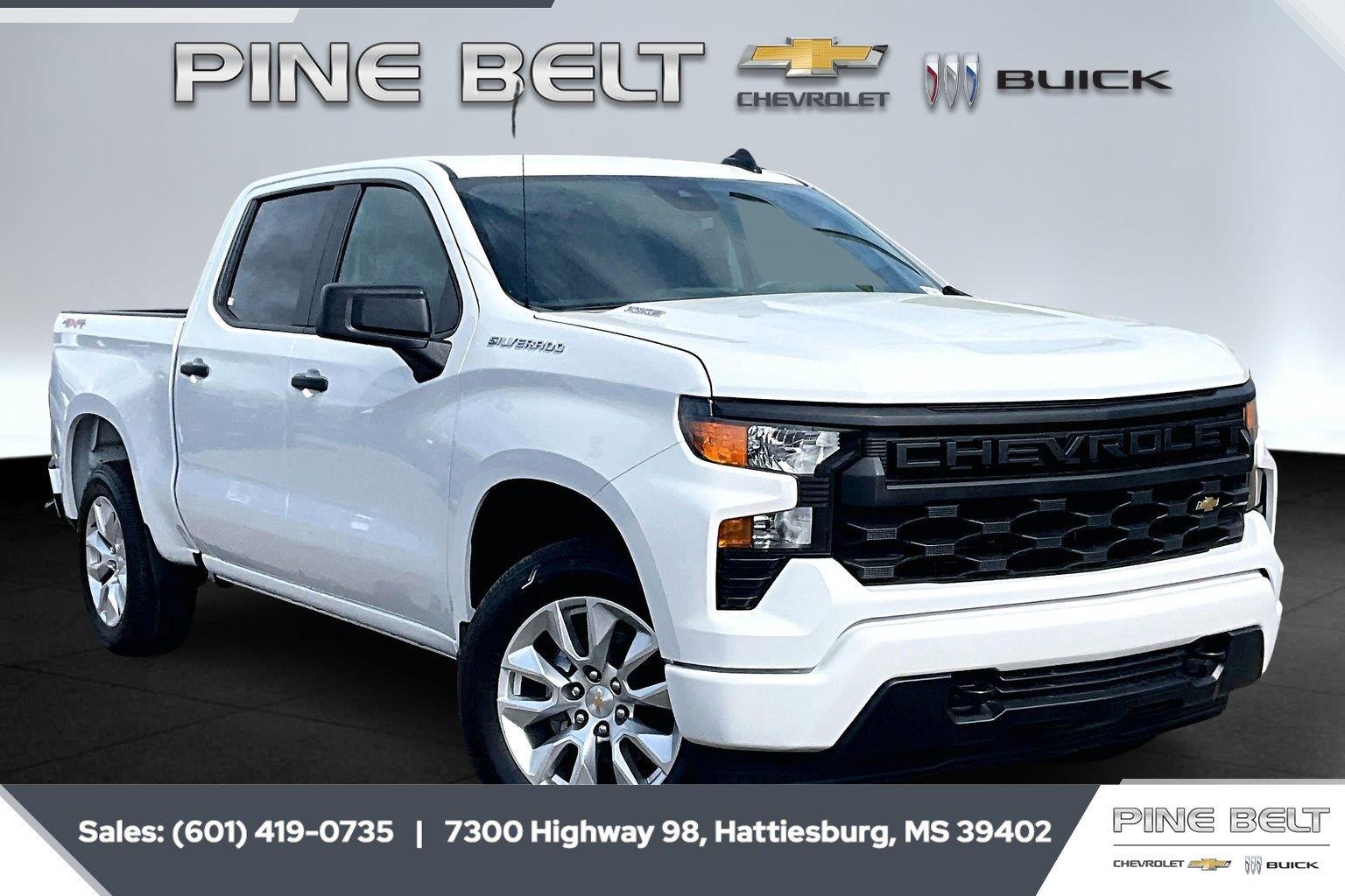 Summit White 2026 Chevrolet Silverado 1500 Pickup Truck Four-Wheel Drive 8-Speed Automatic