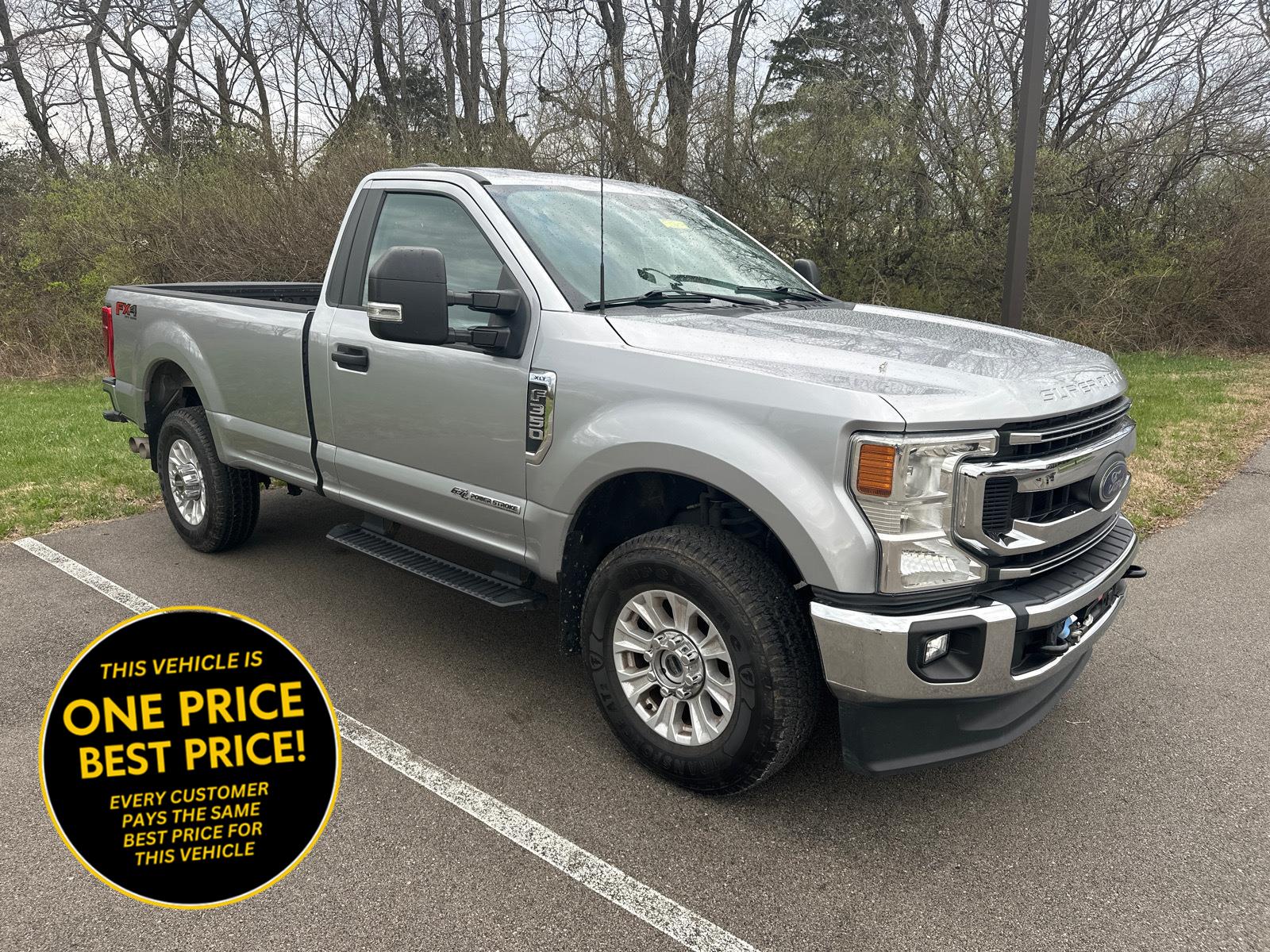 2022 Ford F-350 Super Duty XLT LB 4WD