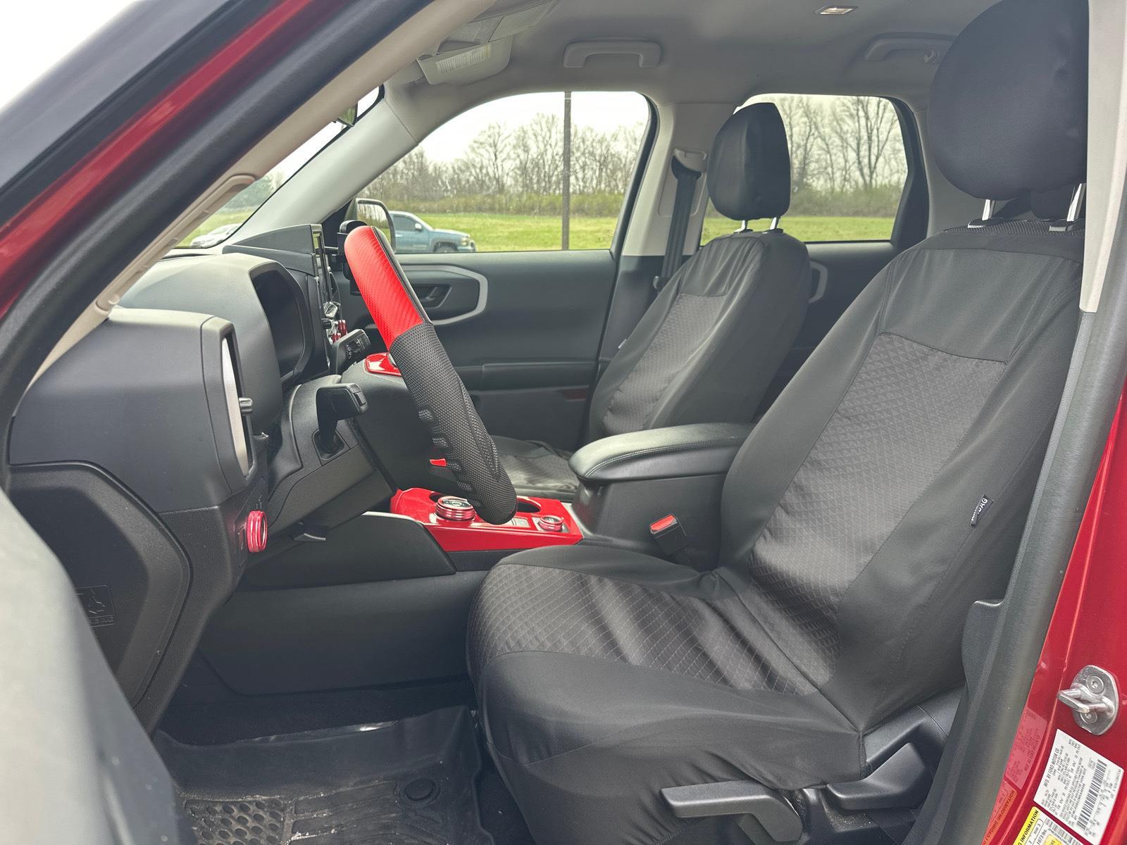 View vehicle photo 3