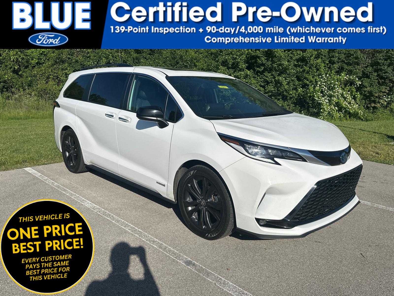 Super White 2021 Toyota Sienna XSE 7-Passenger FWD Minivan Front-Wheel Drive Continuously Variable Transmission