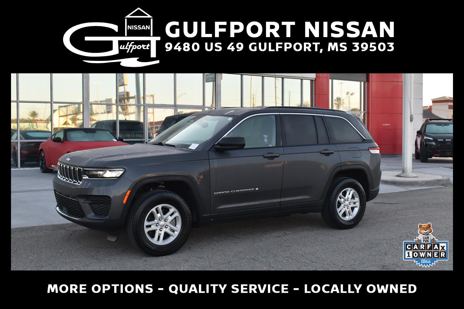 Baltic Gray Metallic Clearcoat 2024 Jeep Grand Cherokee Laredo RWD SUV / Crossover 4X2 8-Speed Automatic