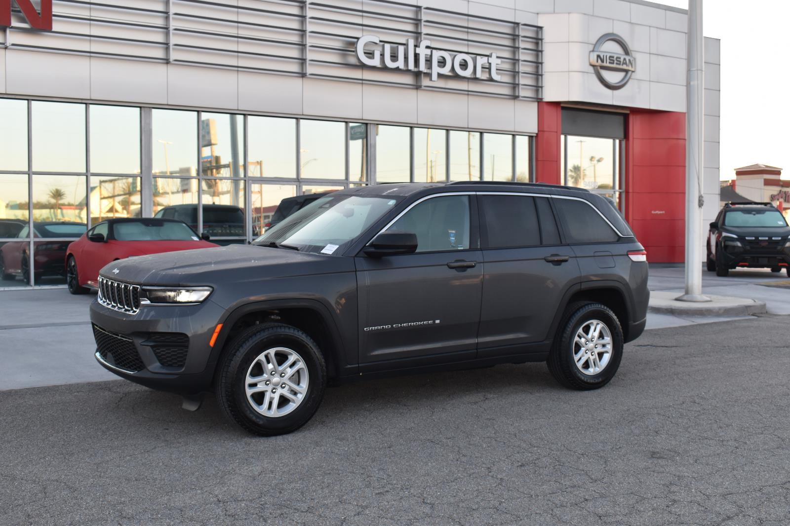 View vehicle photo 2