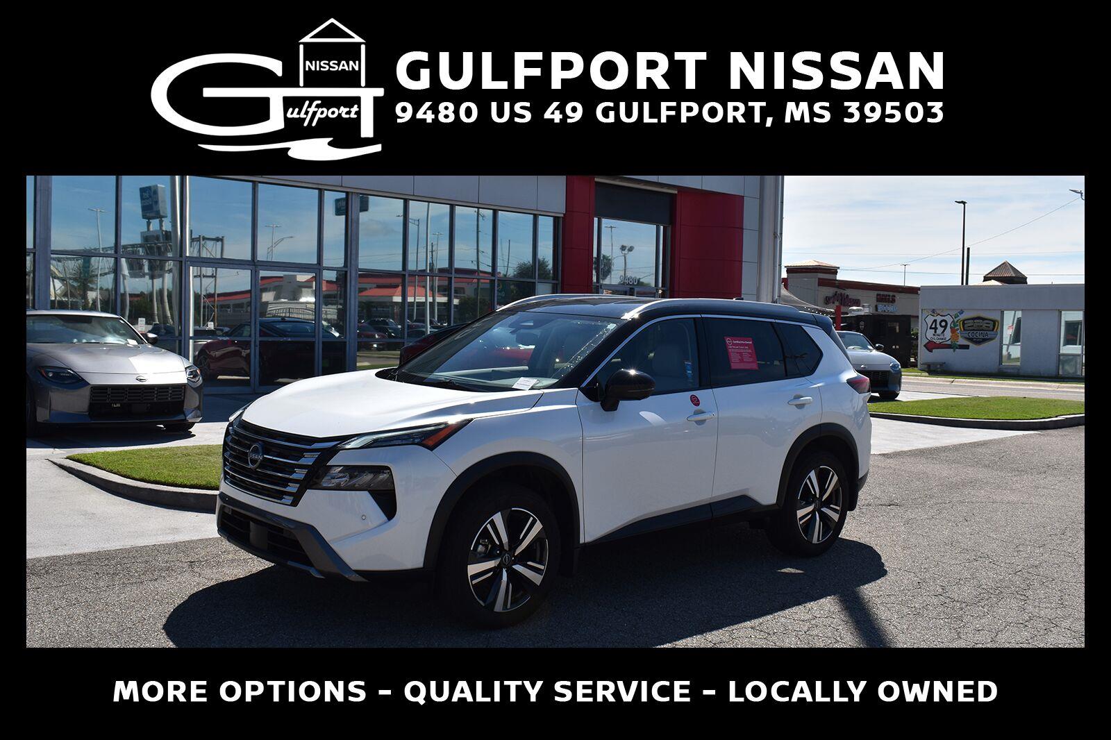 Everest White Pearl/Super Black 2025 Nissan Rogue SUV / Crossover Front-Wheel Drive Continuously Variable Transmission