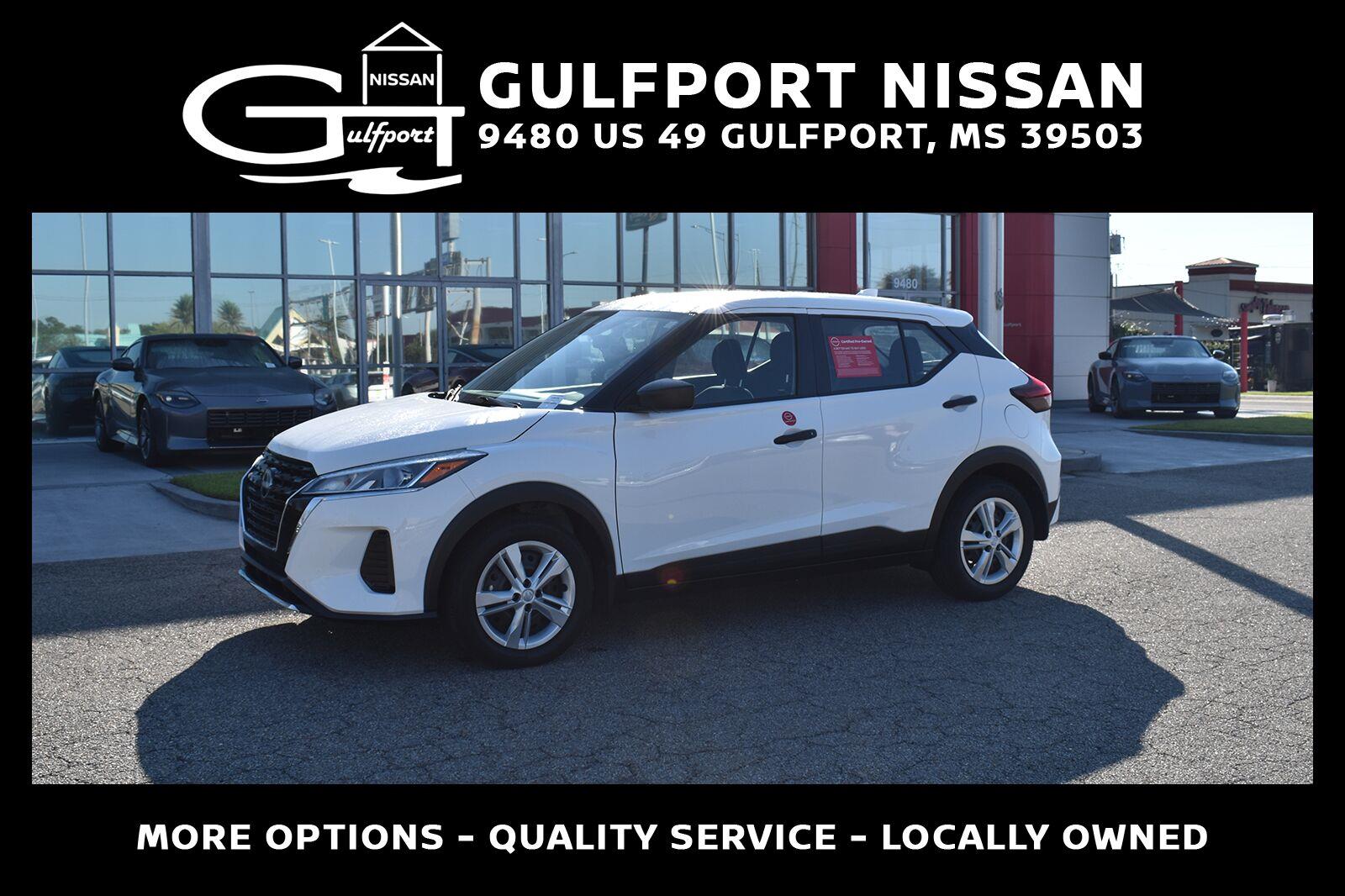White (Fresh Powder) 2025 Nissan Kicks Play SUV / Crossover Front-Wheel Drive Continuously Variable Transmission