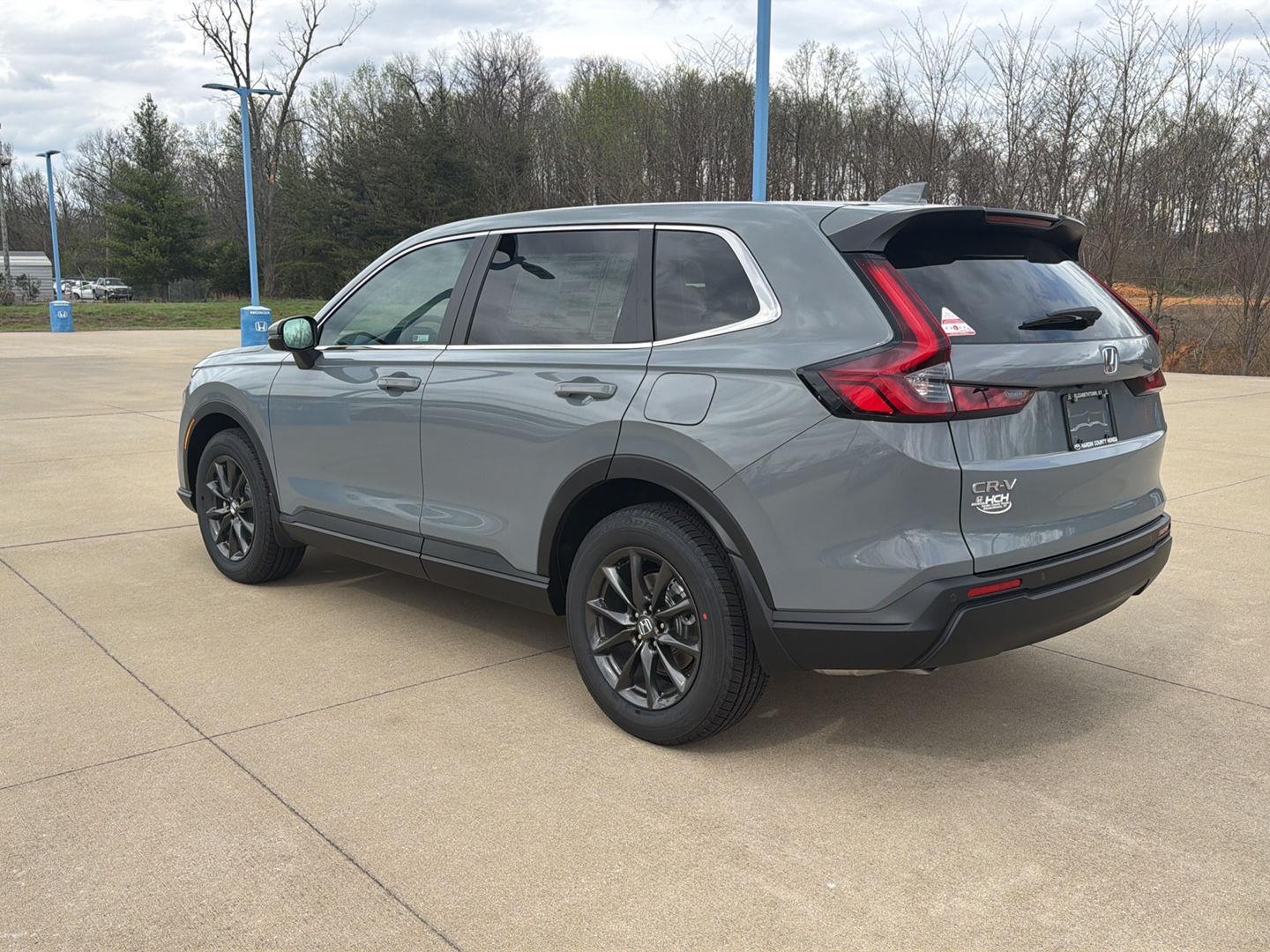 View vehicle photo 3