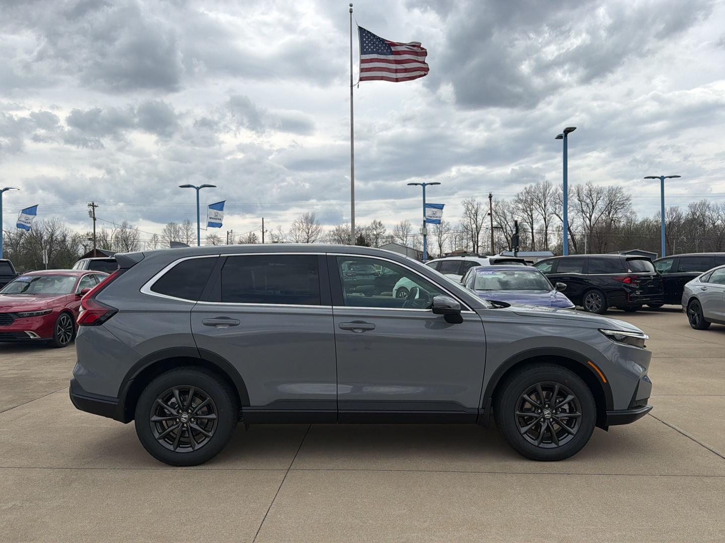 View vehicle photo 6