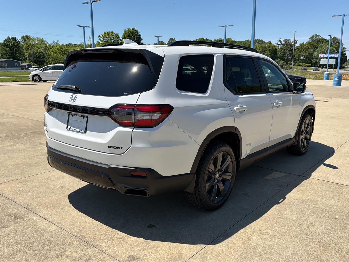 View vehicle photo 7