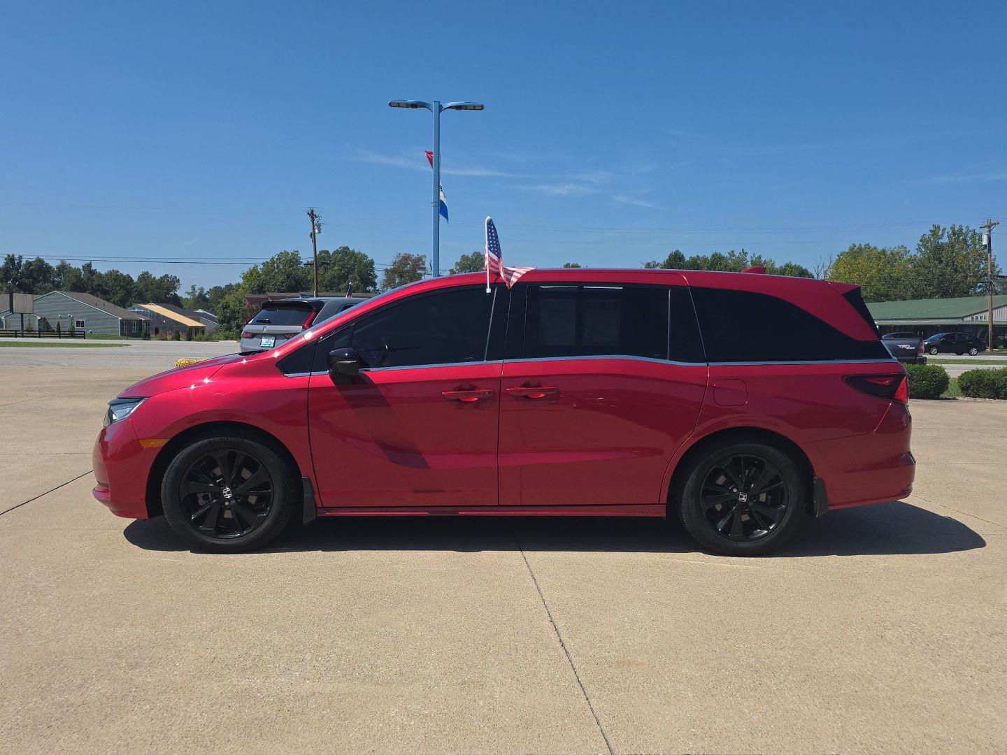 View vehicle photo 2