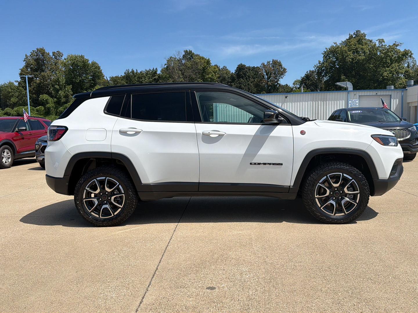 View vehicle photo 4
