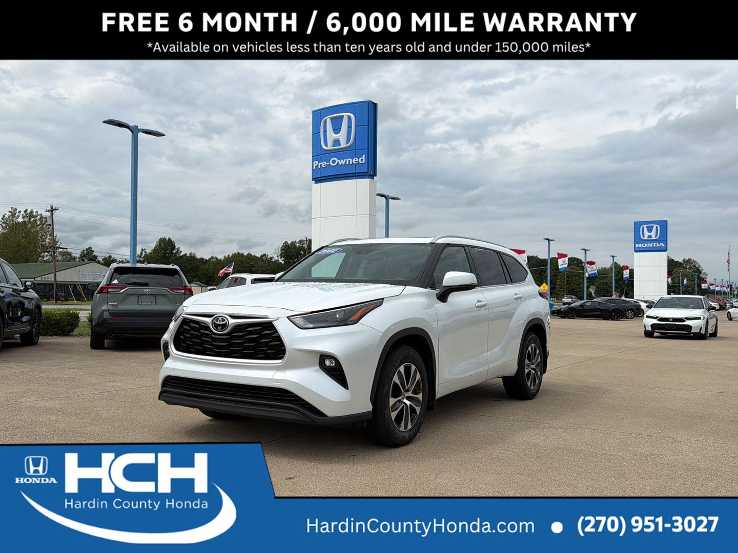 White (Wind Chill Pearl) 2022 Toyota Highlander SUV / Crossover All-Wheel Drive Automatic